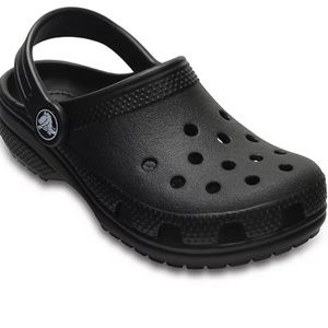 BLACK CROCS